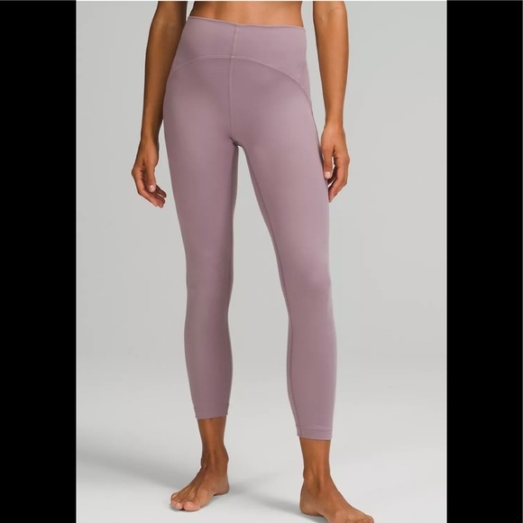 lululemon athletica Pants - Lululemon🍋 InStill High-Rise Tight 25" size 6 Violet verbena